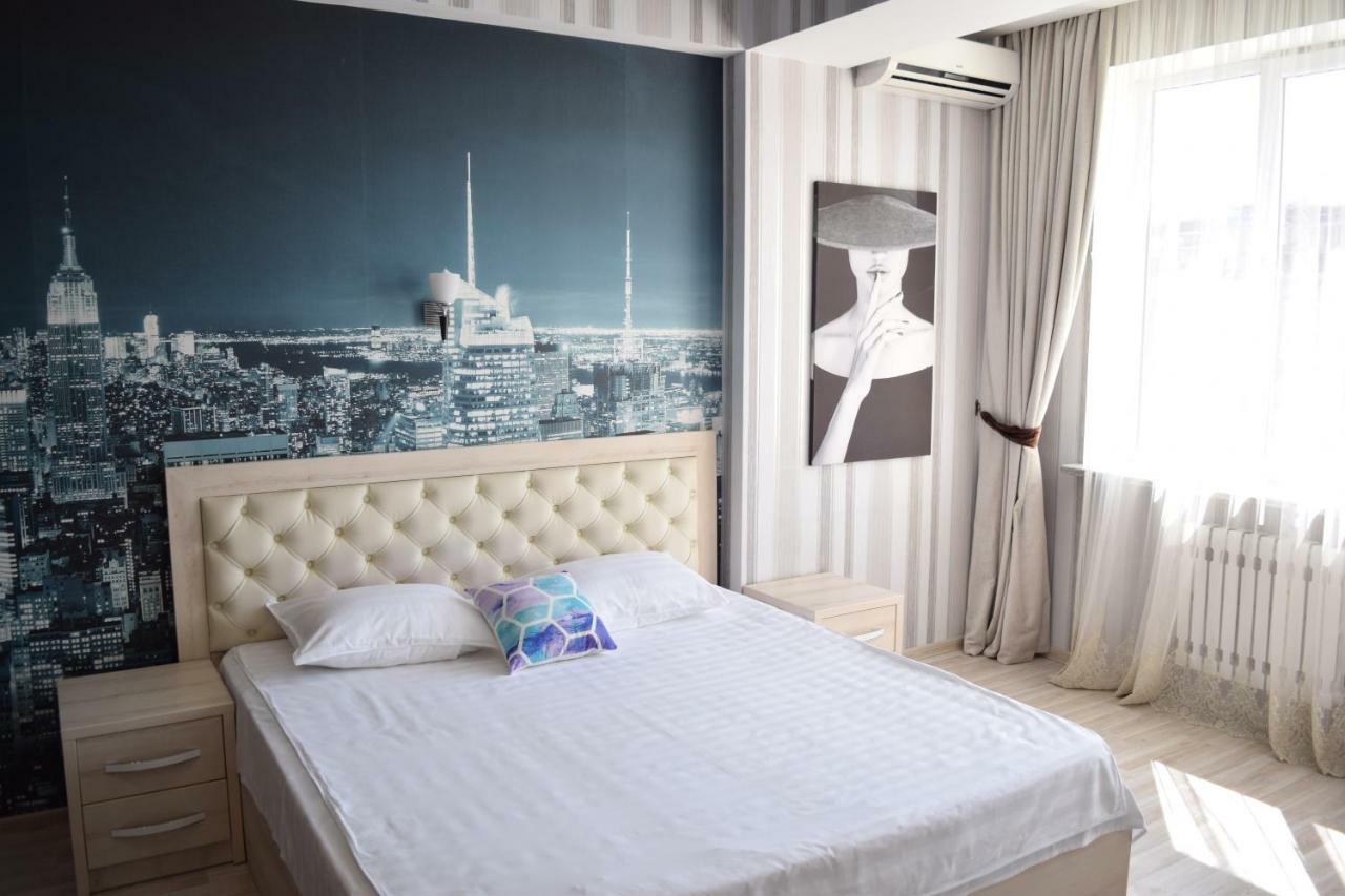 Apartment With Good View In The Center Bishkek Exteriör bild